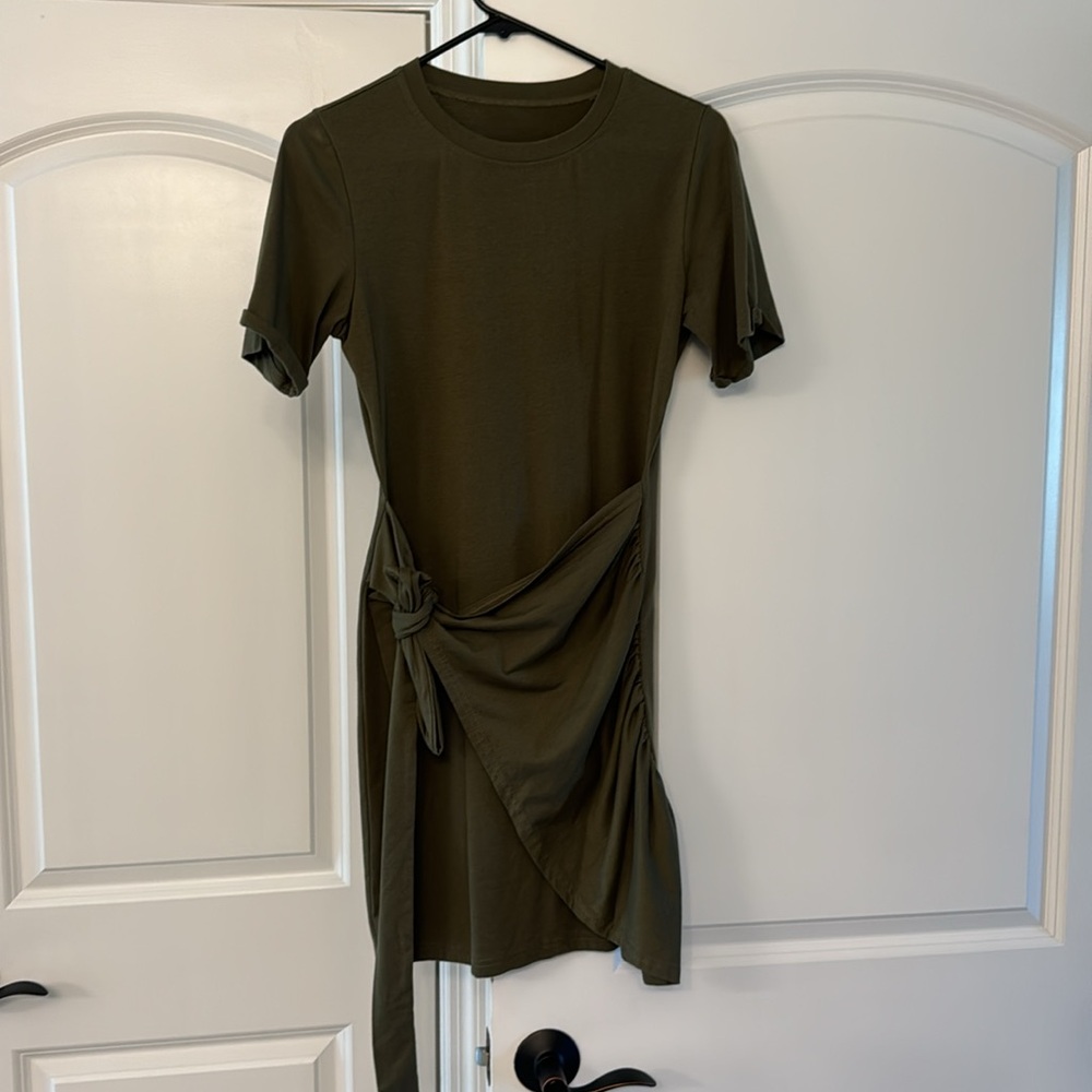 Tie front dress by Halara